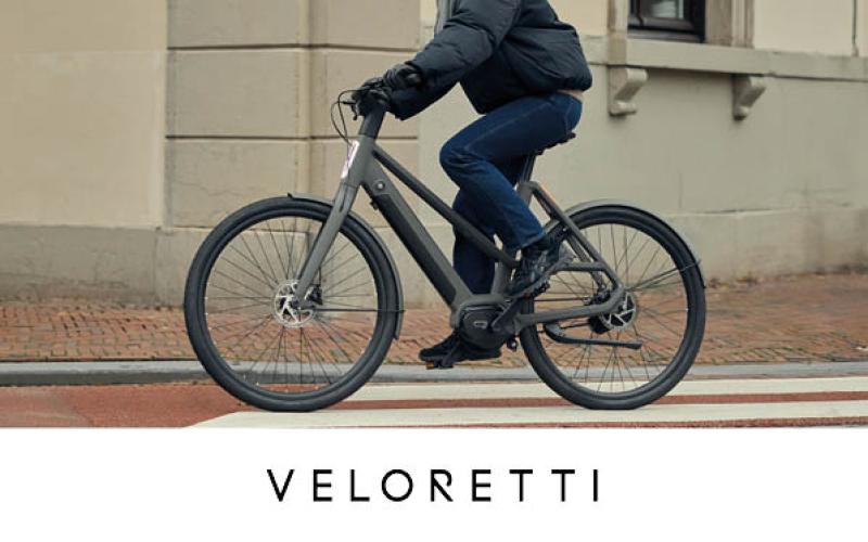 <p>Veloretti is opgericht in Amsterdam in 2012 met de missie om schone, tijdloze fietsen van hoge kwaliteit te leveren tegen een eerlijke prijs. Onze fietsen zijn gemaakt om lang mooi, sterk en functioneel te blijven. Of je nu een geavanceerde elektrische fiets, een klassieke stadsfiets, of een kinderfiets voor zoekt, wij willen er voor zorgen dat jouw fietsrit een hoogtepunt van je dag is.</p>
