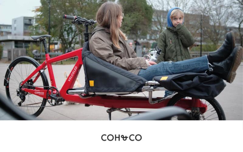 <p>Coh&amp;Co Copenhagen is een Deens fietsbedrijf met een missie om nieuwe rijervaringen, kwaliteit en een duurzame mentaliteit te brengen in stadsfietsen. Onze idealen zijn geworteld in de gedachte dat we de lat hoger moeten leggen voor hoe we het rijden, het onderhoud en het bezit van onze fietsen ervaren. We zeggen graag dat we &quot;Bicycles For Life&quot; maken.</p>
